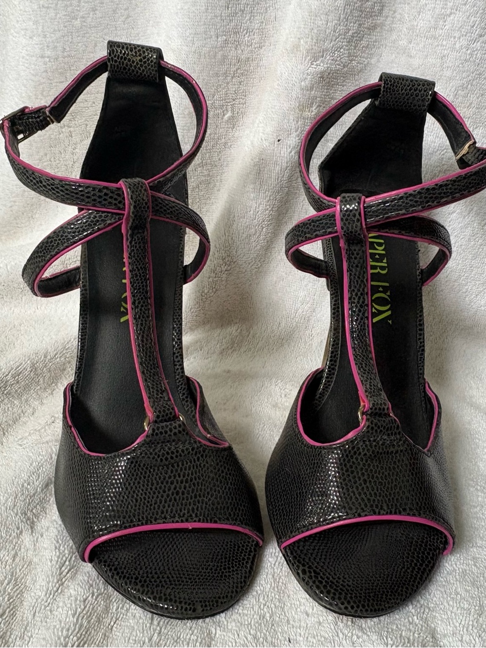 Paper Fox Women’s 8.5 High Heel Black Toes